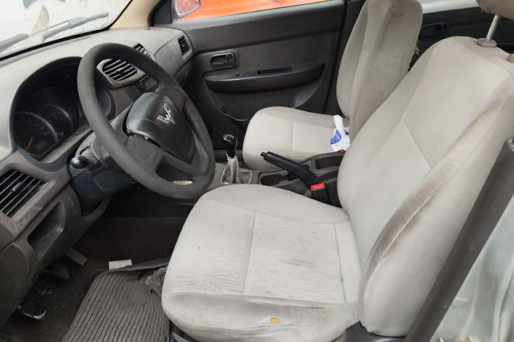 Used Wuling Hongguang 2014 1.2L Base Model China IV Left Front Seat