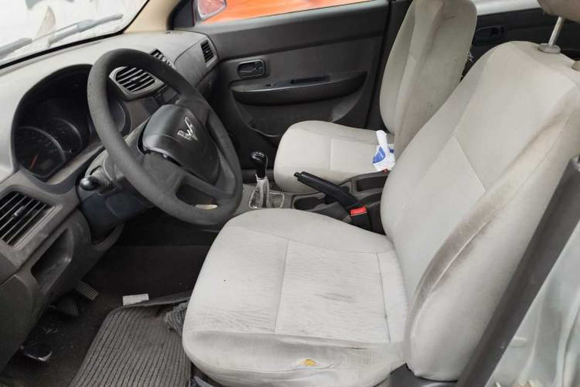 Used Wuling Hongguang 2014 1.2L Base Model China IV Left Front Seat