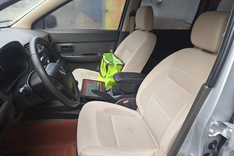 Used Wuling Hongguang 2014 1.5L S Standard Version Left Front Seat