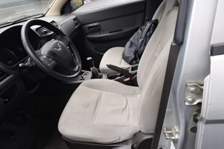 Used Wuling Hongguang 2014 1.5L Base Version Left Front Seat