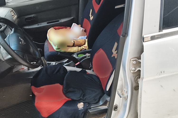 Used Wuling Hongguang 2014 1.2L Standard Model China IV Left Front Seat