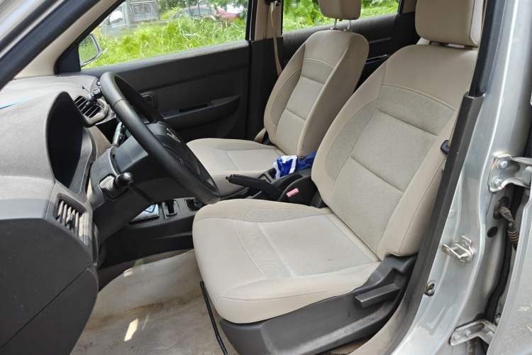 Used Wuling Hongguang 2014 1.5L Standard Version Left Front Seat