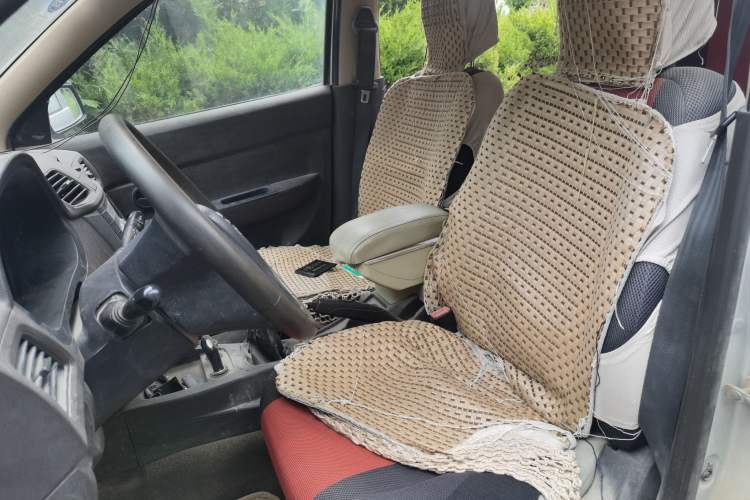 Used Wuling Hongguang 2014 1.2L Base Model China IV Left Front Seat