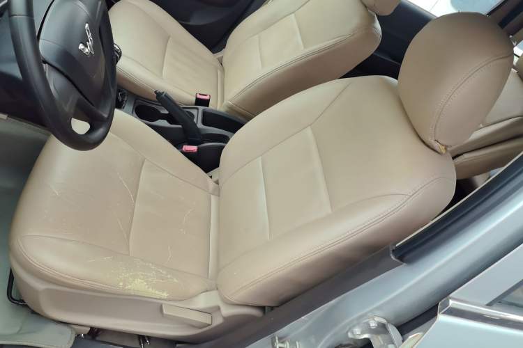 Used Wuling Hongguang 2014 1.5L S Standard Version Left Front Seat