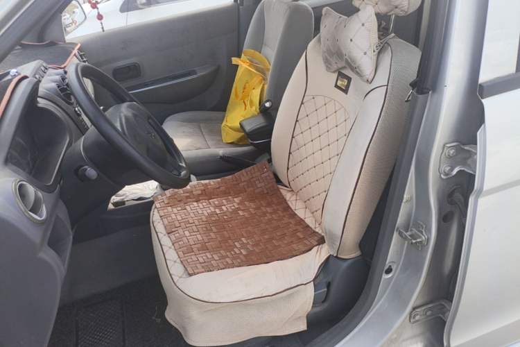 Used Wuling Hongguang 2014 1.2L Base Model China IV Left Front Seat