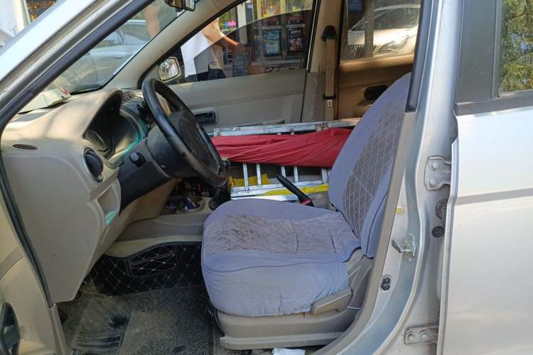 Used Wuling Hongguang 2014 1.2L Standard Model China IV Left Front Seat