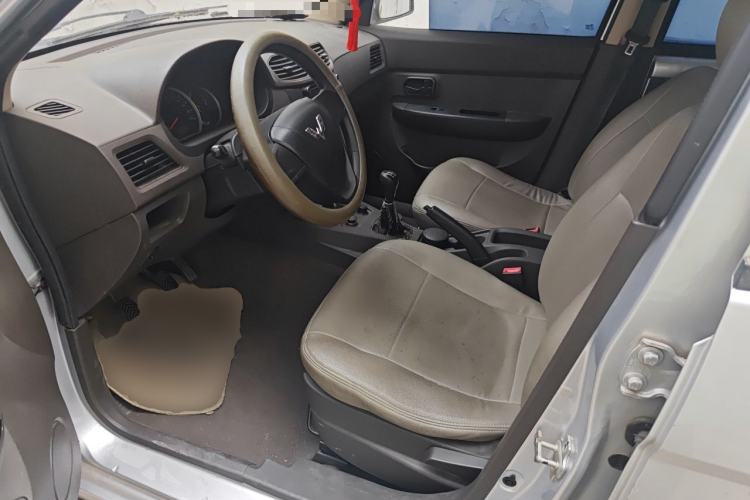 Used Wuling Hongguang 2014 1.5L Standard Version Left Front Seat