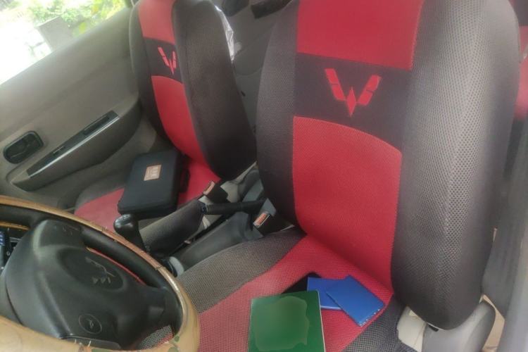 Used Wuling Hongguang 2014 1.2L Base Model China IV Left Front Seat