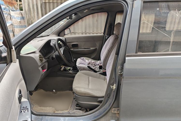 Used Wuling Hongguang 2014 1.2L Base Model China IV Left Front Seat