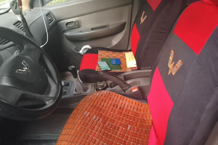 Used Wuling Hongguang 2014 1.5L Base Version Left Front Seat