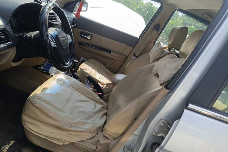 Used Wuling Hongguang 2014 1.5L S Luxury Model Left Front Seat