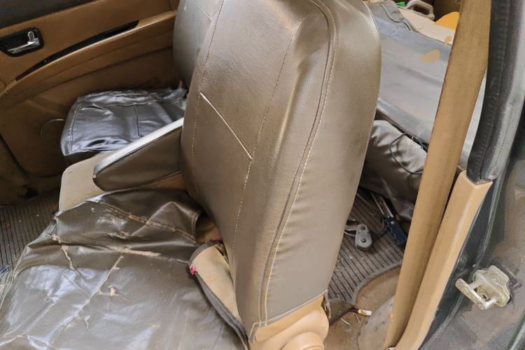 Used Wuling Hongguang 2014 1.5L S Luxury Model Left Rear Seat