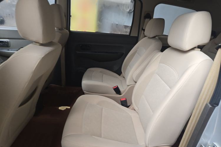 Used Wuling Hongguang 2014 1.5L S Standard Version Left Rear Seat