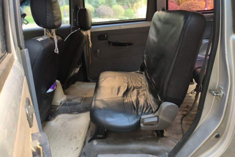 Used Wuling Hongguang 2014 1.5L Base Version Left Rear Seat