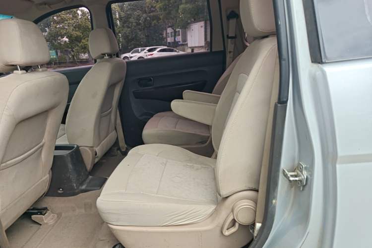 Used Wuling Hongguang 2014 1.5L S Standard Version Left Rear Seat