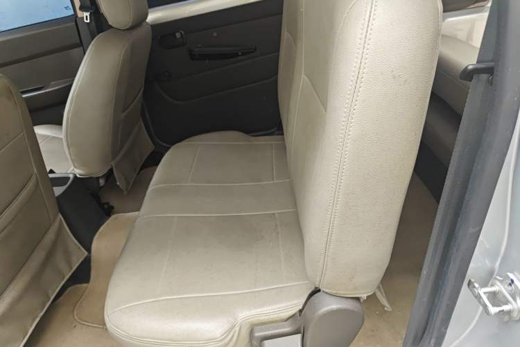 Used Wuling Hongguang 2014 1.5L Standard Version Left Rear Seat