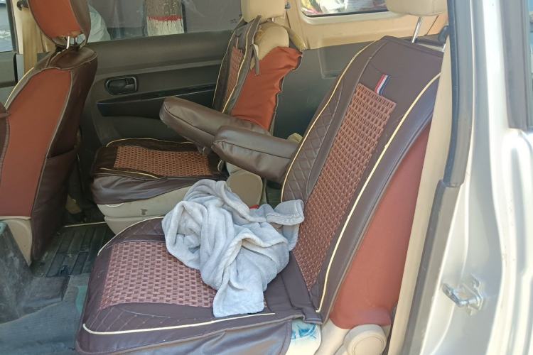 Used Wuling Hongguang 2014 1.2L S Standard Version China IV Standard Left Rear Seat