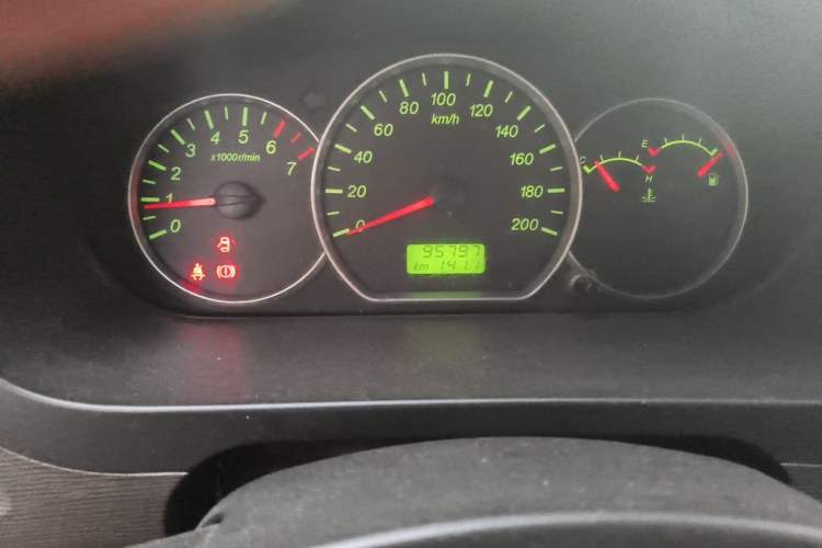Used Wuling Hongguang 2014 1.2L Standard Model China IV Odometer Close Up