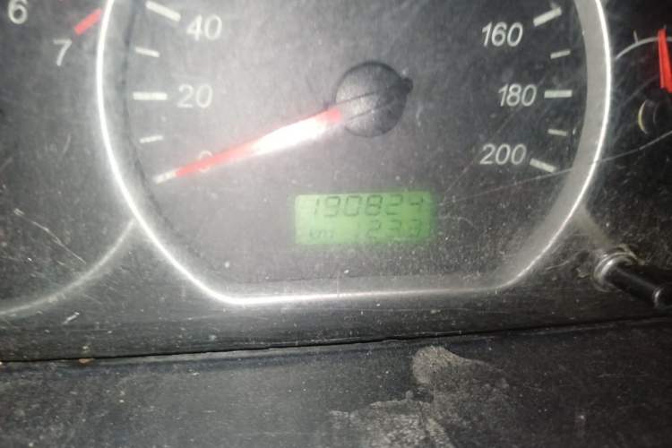 Used Wuling Hongguang 2014 1.5L Base Version Odometer Close Up