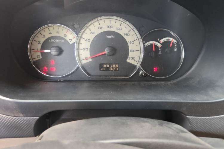 Used Wuling Hongguang 2014 1.5L S Comfort Model Odometer Close Up