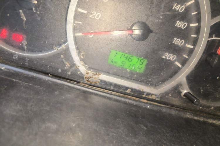 Used Wuling Hongguang 2014 1.5L Base Version Odometer Close Up