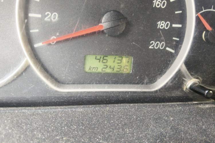 Used Wuling Hongguang 2014 1.5L Standard Version Odometer Close Up