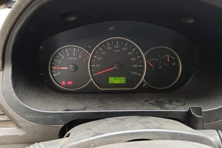Used Wuling Hongguang 2014 1.5L Base Version Odometer Close Up