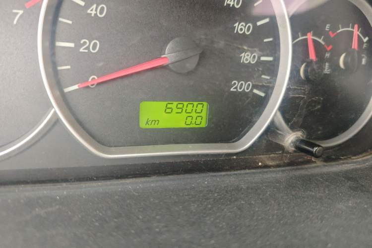 Used Wuling Hongguang 2014 1.5L Base Version Odometer Close Up