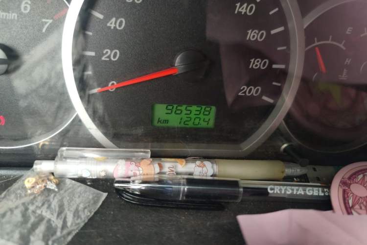 Used Wuling Hongguang 2014 1.5L Base Version Odometer Close Up