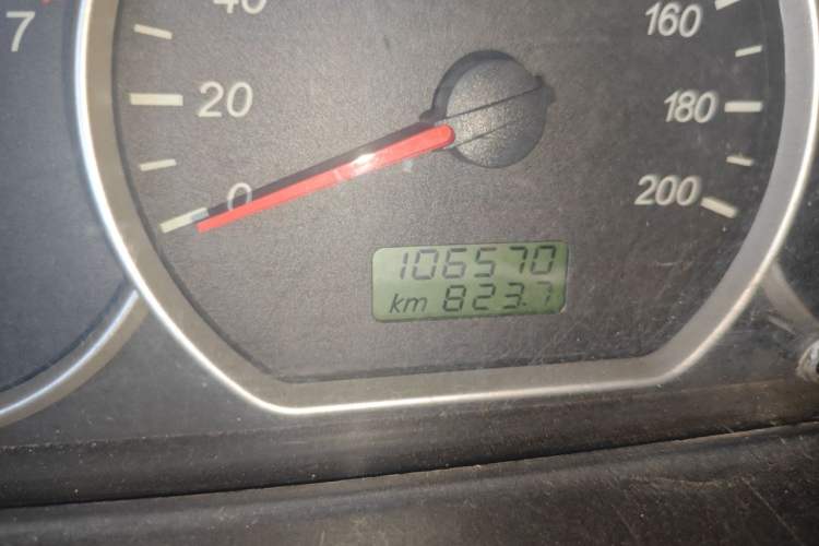 Used Wuling Hongguang 2014 1.5L Standard Version Odometer Close Up