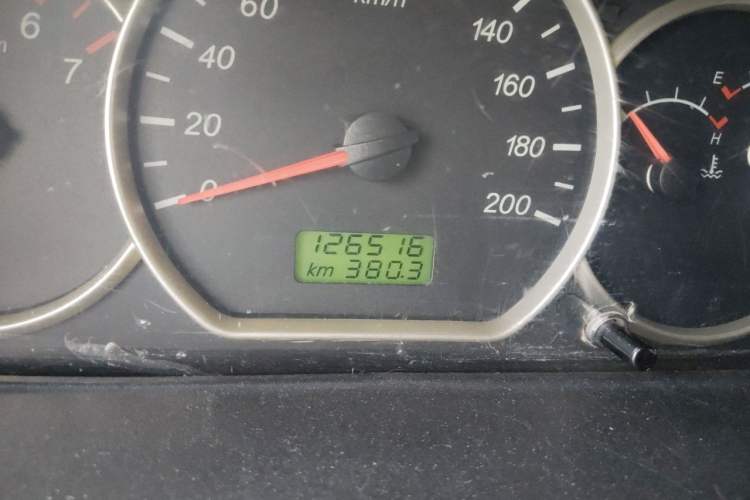 Used Wuling Hongguang 2014 1.5L S Standard Version Odometer Close Up