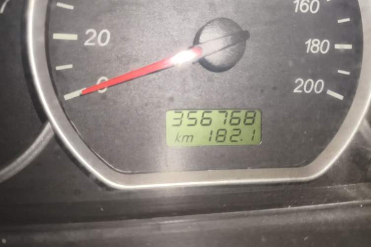 Used Wuling Hongguang 2014 1.5L Base Version Odometer Close Up