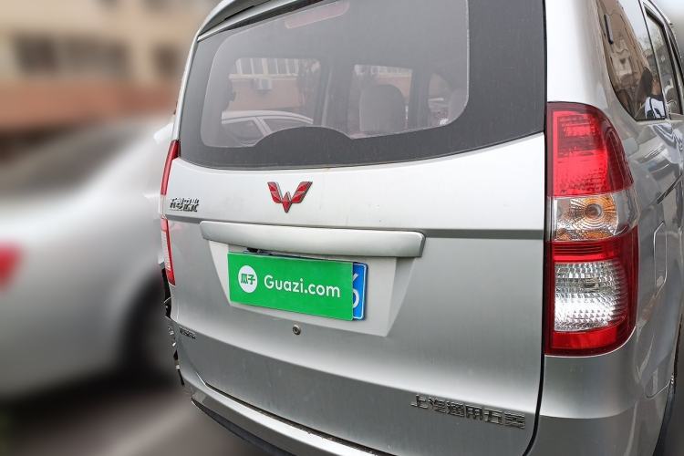 Used Wuling Hongguang 2014 1.5L Standard Version Rear