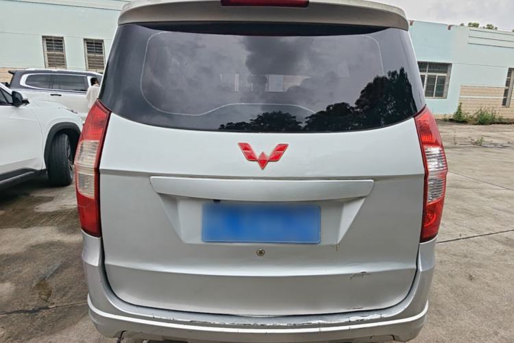 Used Wuling Hongguang 2014 1.5L S Standard Version Rear