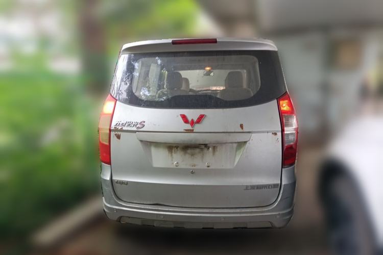 Used Wuling Hongguang 2014 1.5L S Standard Version Rear