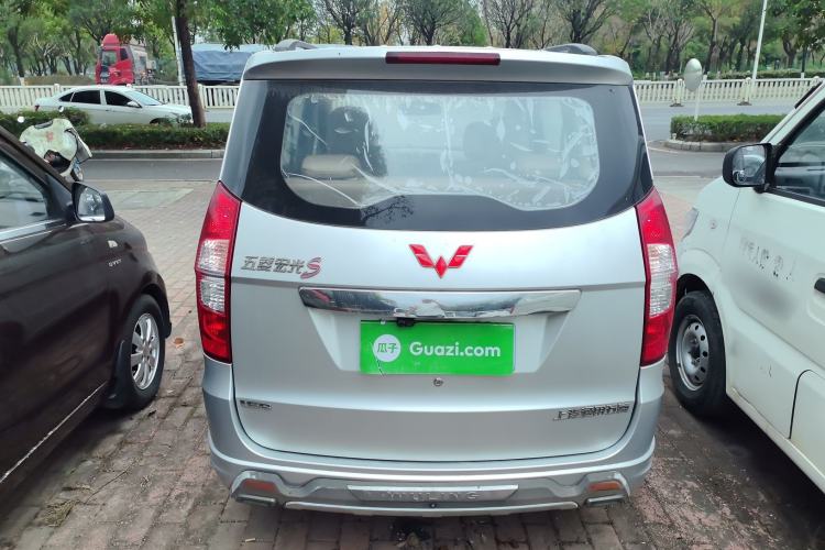 Used Wuling Hongguang 2014 1.5L S Standard Version Rear