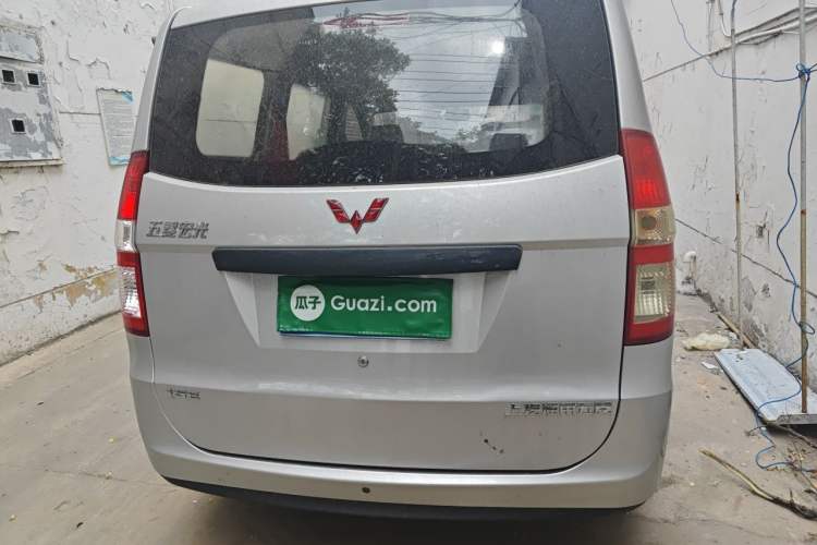 Used Wuling Hongguang 2014 1.5L Standard Version Rear