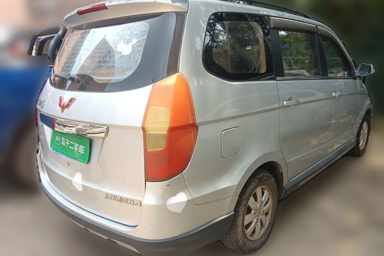 Used Wuling Hongguang 2014 1.5L S Comfort Model Rear Right 45 Deg
