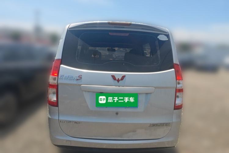 Used Wuling Hongguang 2014 1.5L Standard Version Rear