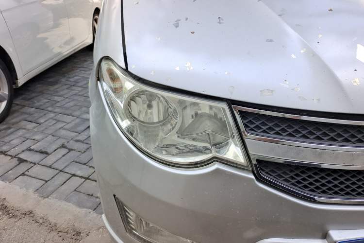 Used Wuling Hongguang 2014 1.5L S Standard Version Right Front Headlight