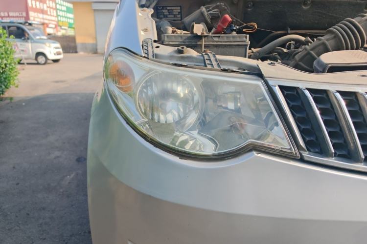 Used Wuling Hongguang 2014 1.5L Standard Version Right Front Headlight
