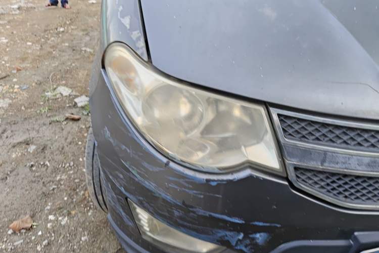 Used Wuling Hongguang 2014 1.5L S Luxury Model Right Front Headlight