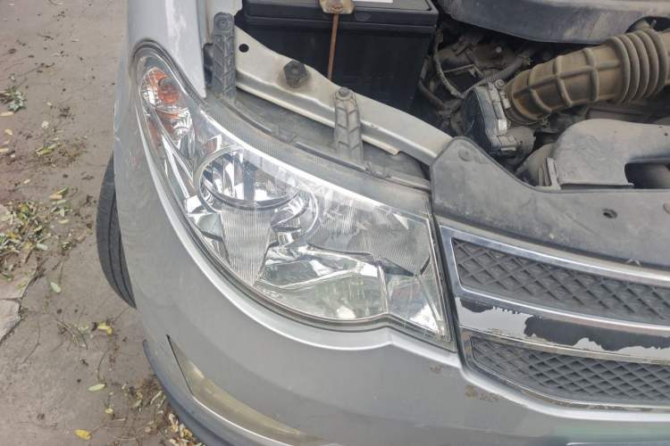 Used Wuling Hongguang 2014 1.5L S Luxury Model Right Front Headlight