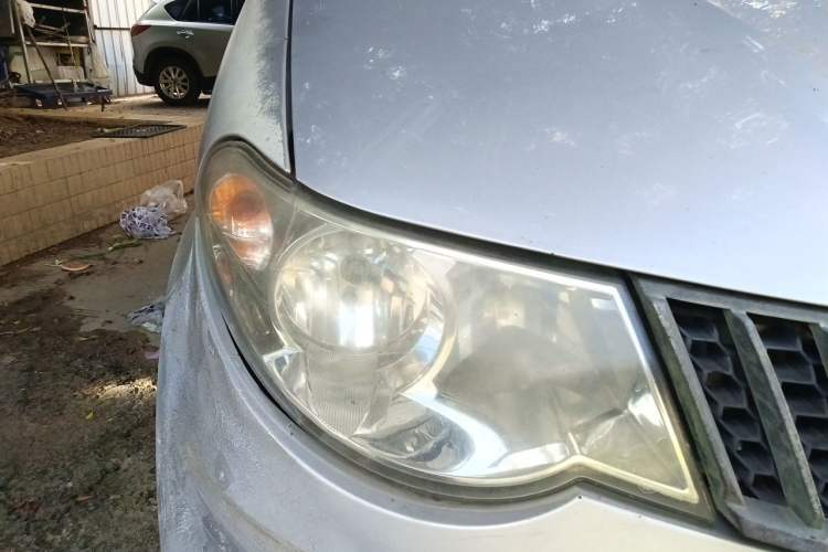 Used Wuling Hongguang 2014 1.2L Base Model China IV Right Front Headlight