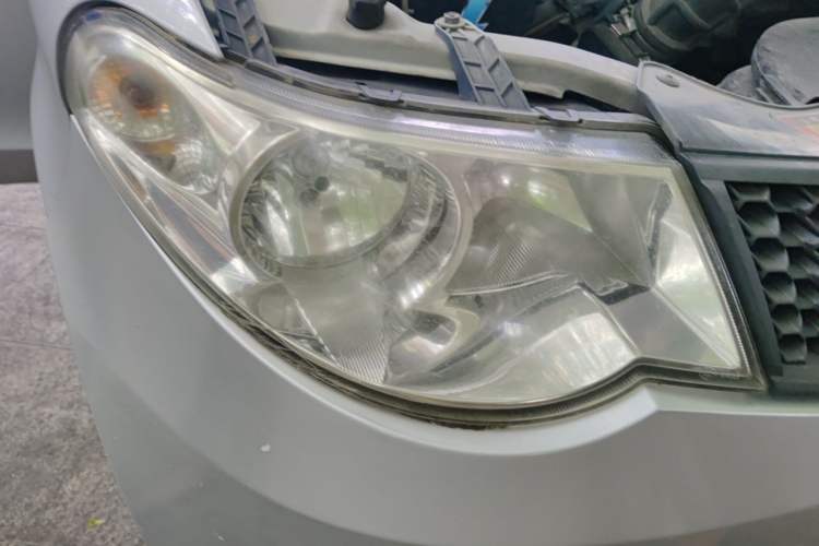 Used Wuling Hongguang 2014 1.5L Base Version Right Front Headlight