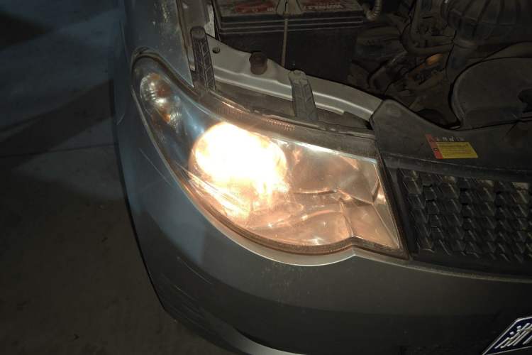 Used Wuling Hongguang 2014 1.2L Base Model China IV Right Front Headlight