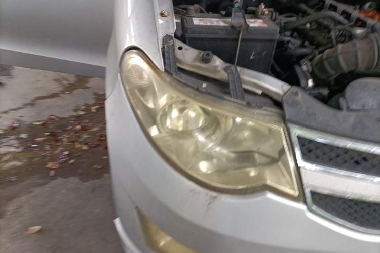 Used Wuling Hongguang 2014 1.5L S Standard Version Right Front Headlight
