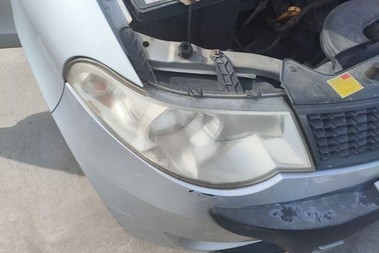 Used Wuling Hongguang 2014 1.2L Base Model China IV Right Front Headlight