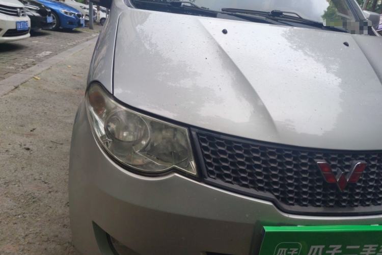 Used Wuling Hongguang 2014 1.5L Base Version Right Front Headlight