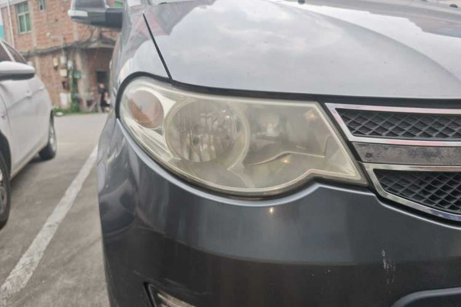 Used Wuling Hongguang 2014 1.5L S Comfort Model Right Front Headlight